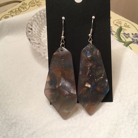 Silvertone Fish Hook Wires Slice Earrings - Picture 1 of 6